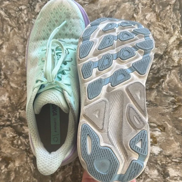 Hoka Women's Clifton 9 / Q4 - Picture 5 of 6